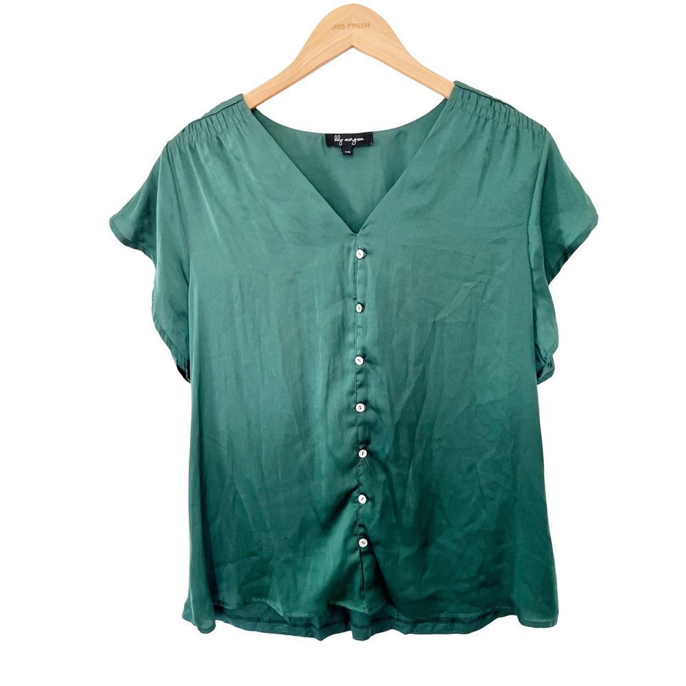 Lily Morgan Emerald Green Silky Flutter Sleeve Buttons‎ Blouse
